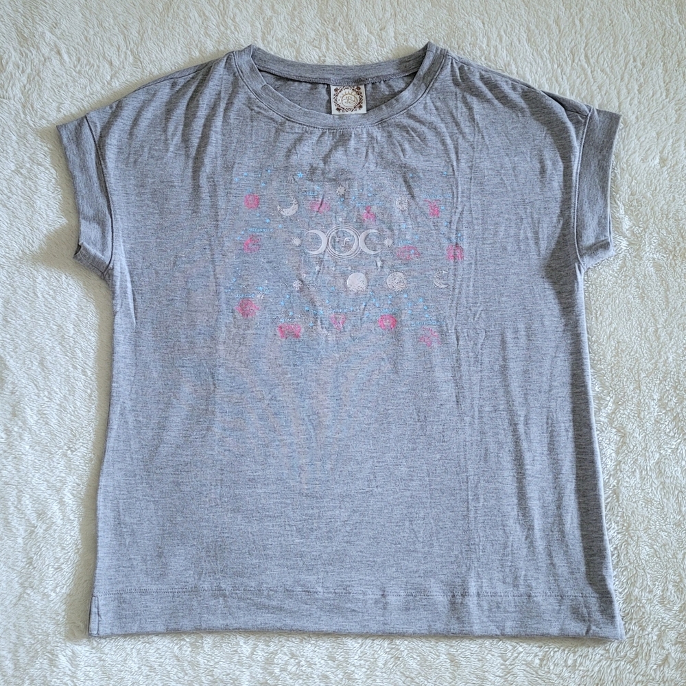 ✨ Astrology, Zodiac, Celestial Graphic Top. constellations. 🌌 ♈️